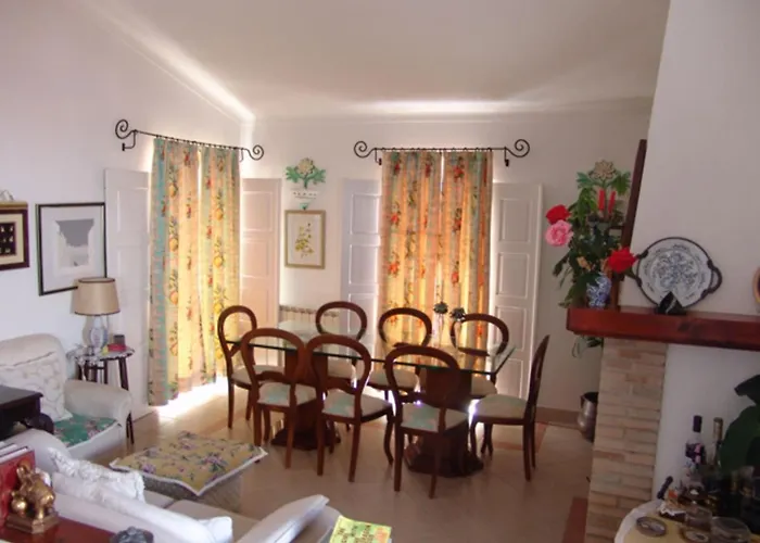 Casa Do Adro Da Igreja Turismo De Habitação